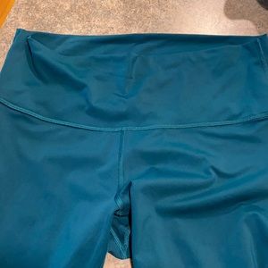 Lululemon wonder under hr 25 nulux emerald green